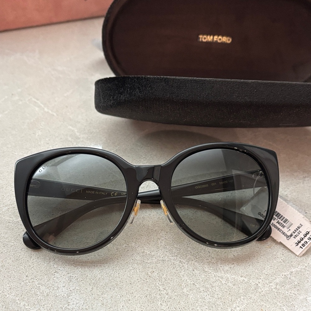 Gucci Black Sunglasses
